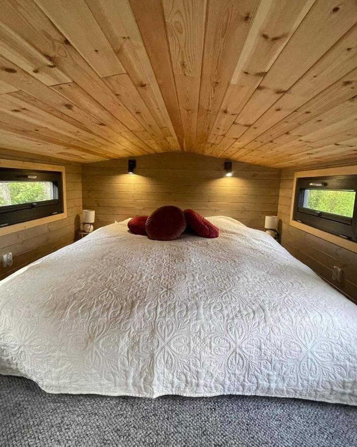 La Tiny House De Nanou Pension Rochefort Buitenkant foto