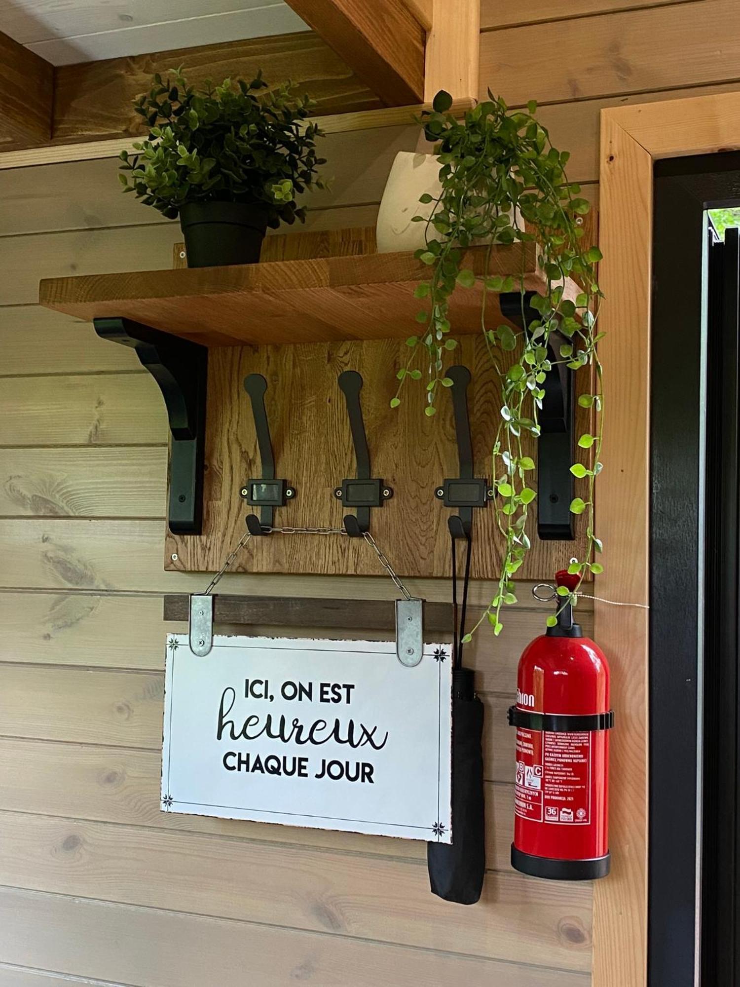 La Tiny House De Nanou Pension Rochefort Buitenkant foto